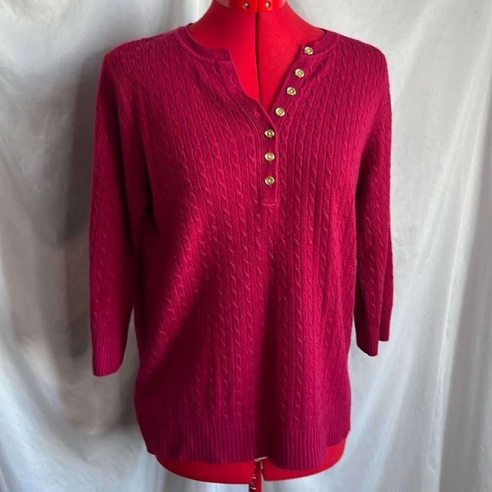 MM61 Traditions button down cable knit 100% acrylic sweater
